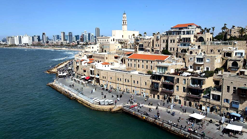 منظر جوي ليافا والبحر